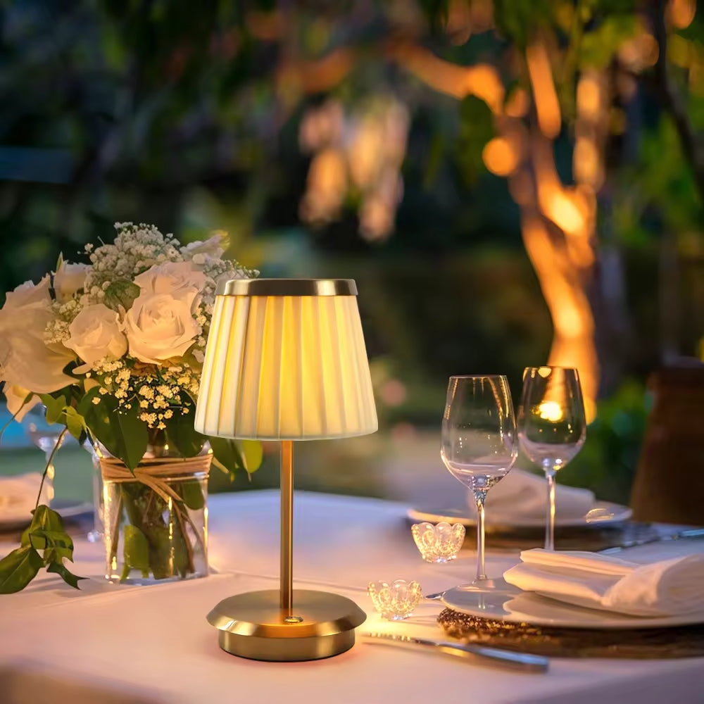 Geplooide Hanglamp met Metalen Basis voor Elegante LED Verlichting-4